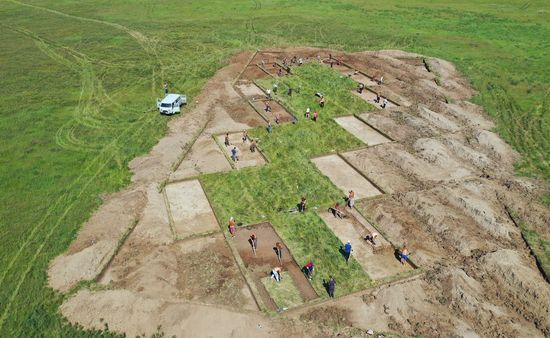 Раскопки на Разрезе Кирбинский в Хакасии